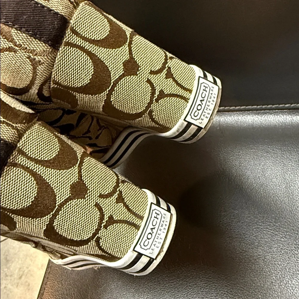 Coach Signature Sweetie Wedges - Tikonze Apapa Foundation - Picture 9 of 16